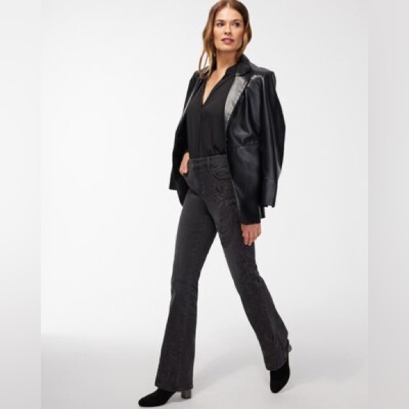 Chico’s Girlfriend Tonal Embroidered Flare Jeans Black 4R - Picture 1 of 9